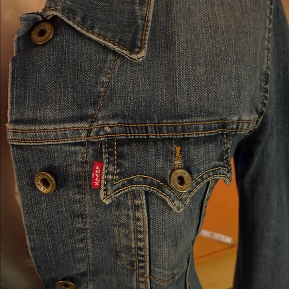 Levi's Jean Jacket - Picture 2 of 4